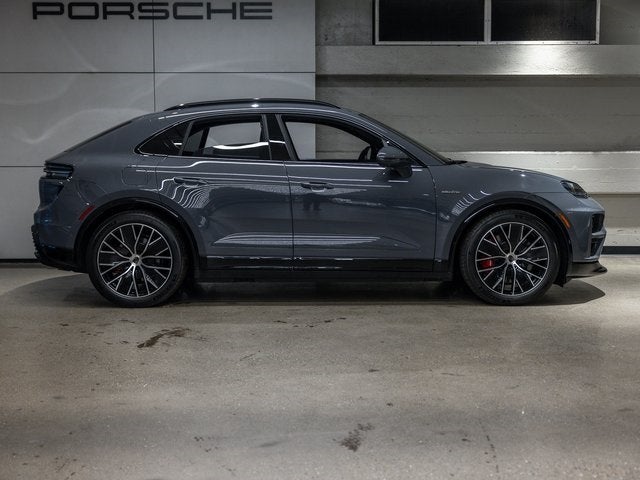 2025 Porsche Macan Macan Turbo Electric