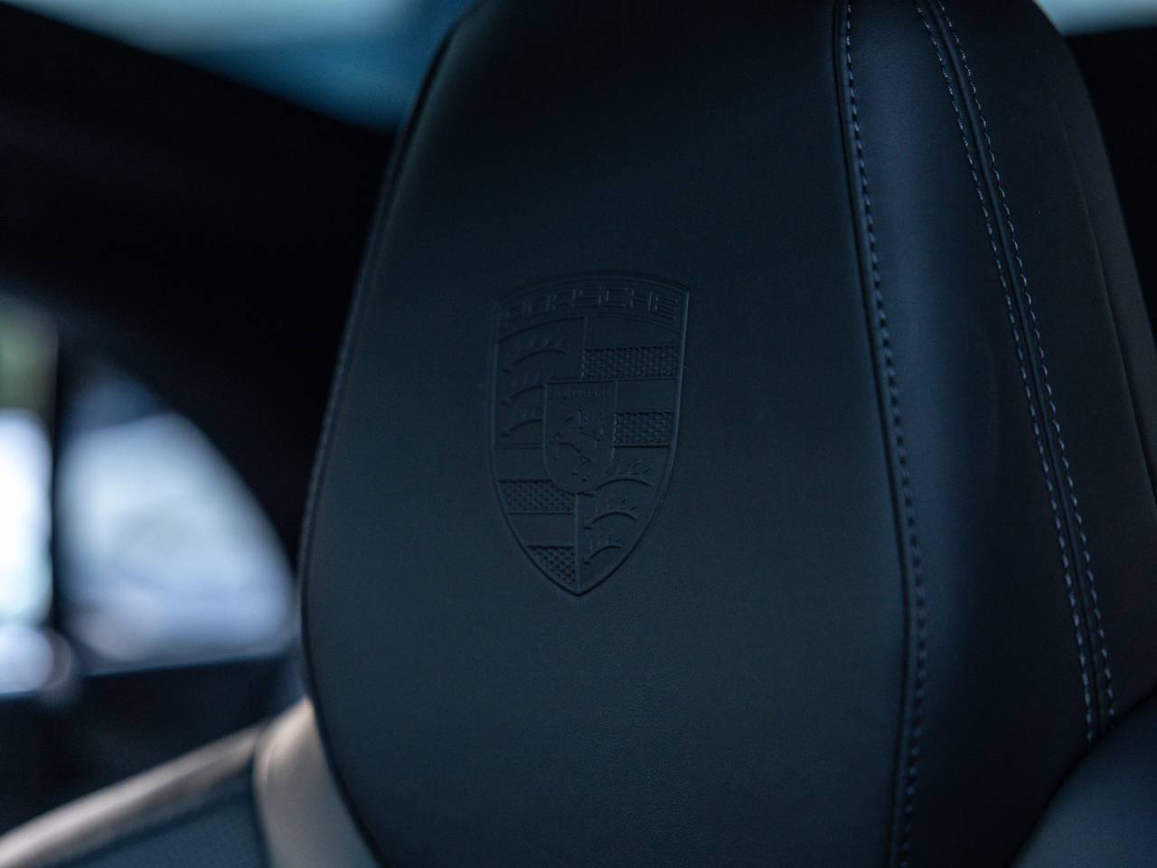 2025 Porsche Macan Macan Turbo Electric