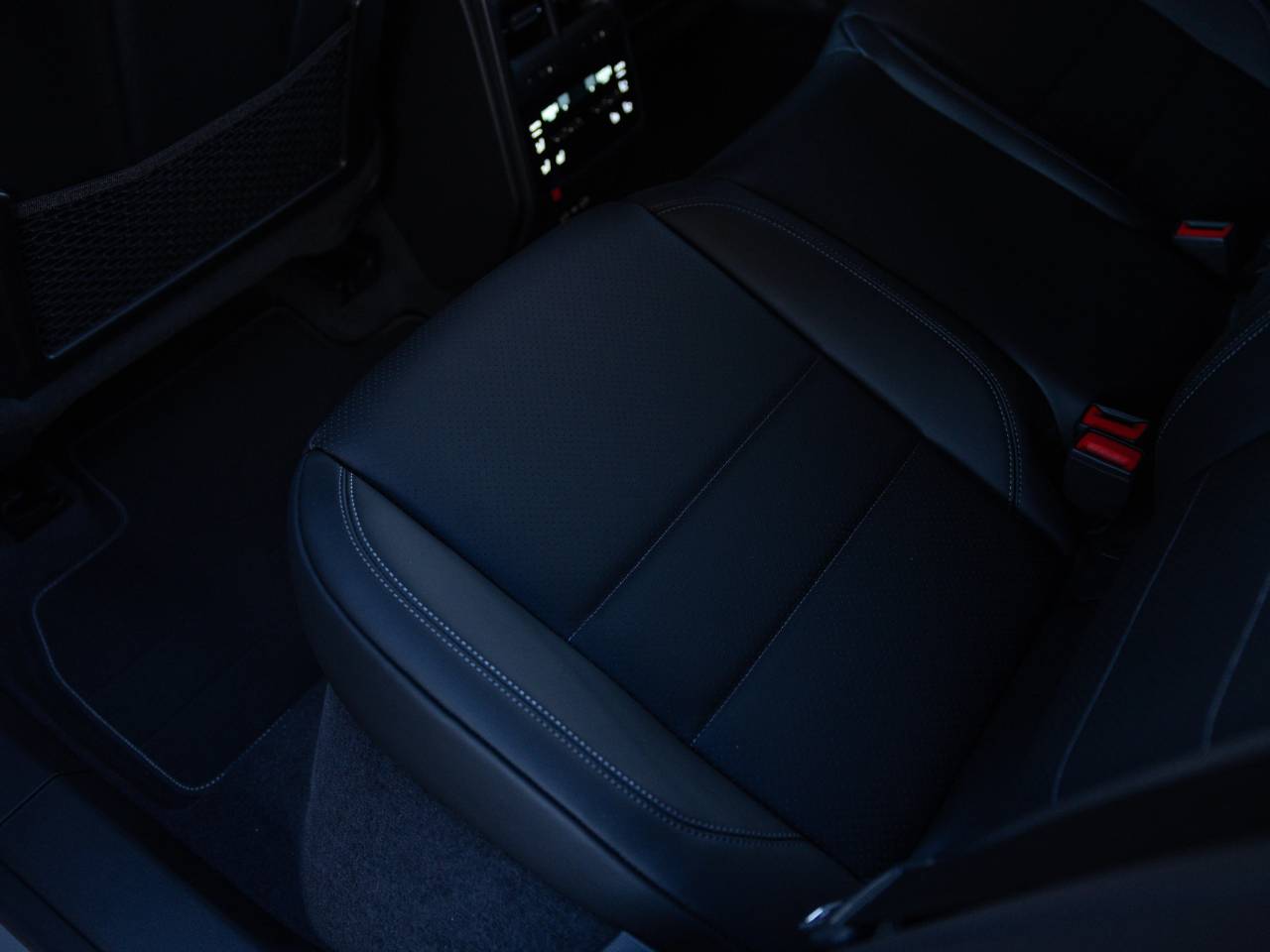 2025 Porsche Macan Macan Turbo Electric