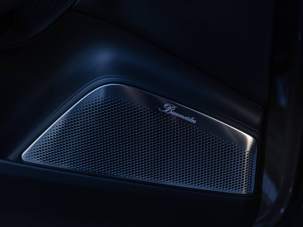 2025 Porsche Macan Macan Turbo Electric