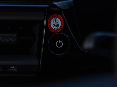 2025 Porsche Macan Macan Turbo Electric