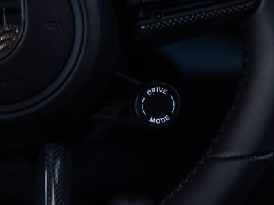 2025 Porsche Macan Macan Turbo Electric