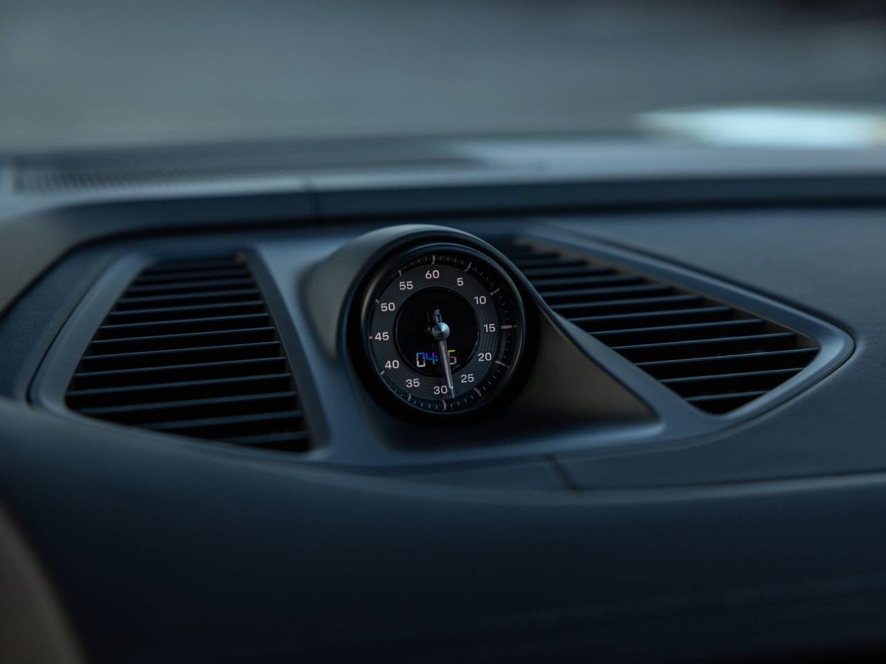 2025 Porsche Macan Macan Turbo Electric