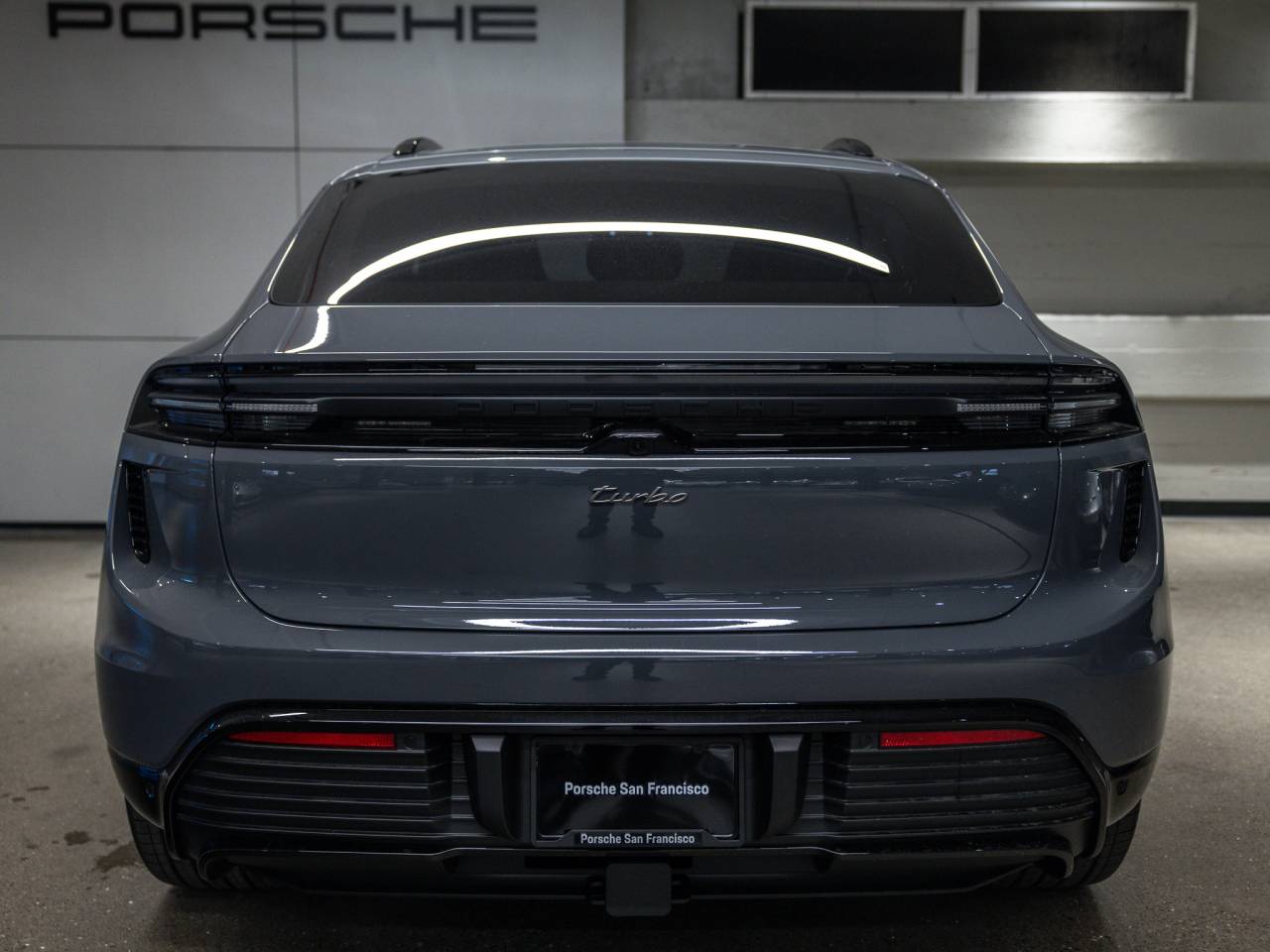 2025 Porsche Macan Macan Turbo Electric