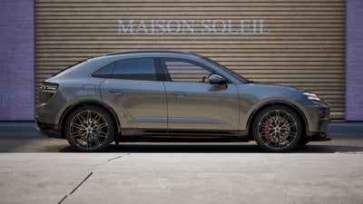 2026 Porsche Macan Macan Turbo Electric