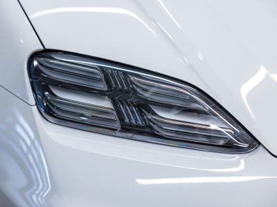 2026 Porsche Macan Macan Turbo Electric