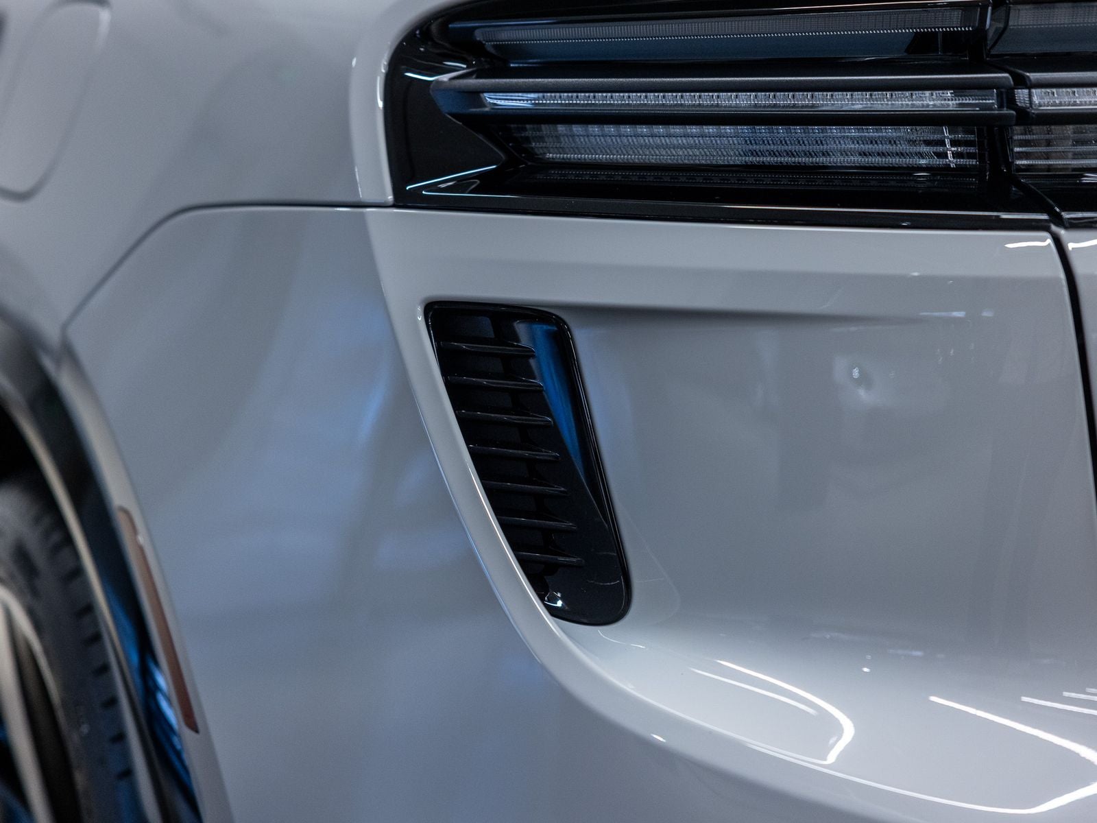 2026 Porsche Macan Macan Turbo Electric