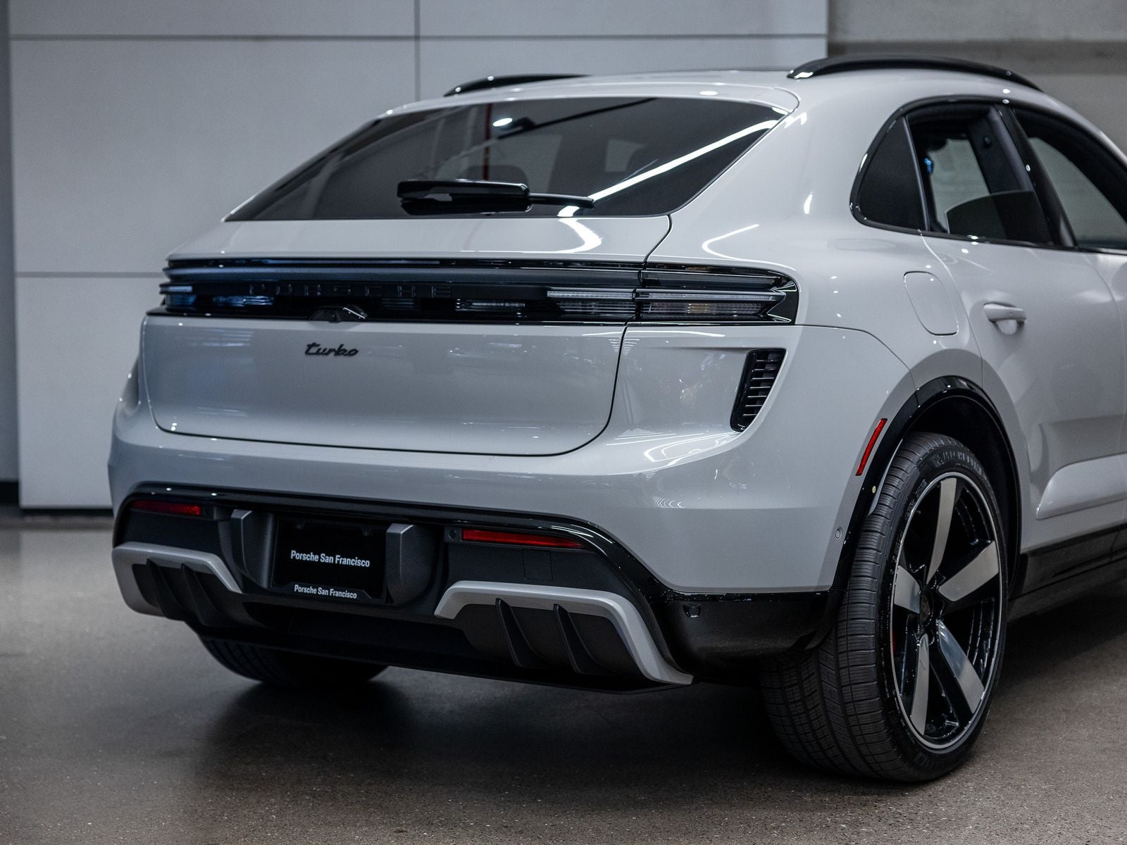 2026 Porsche Macan Macan Turbo Electric