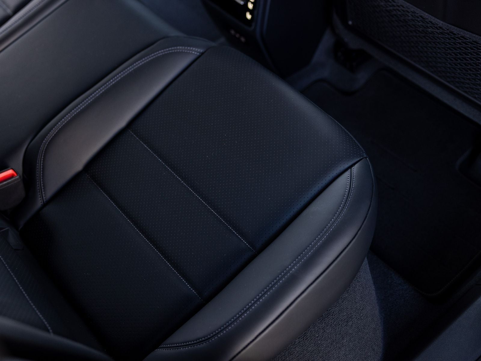 2026 Porsche Macan Macan Turbo Electric