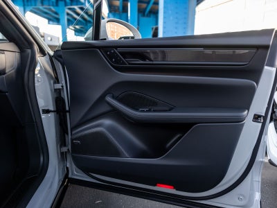 2026 Porsche Macan Macan Turbo Electric