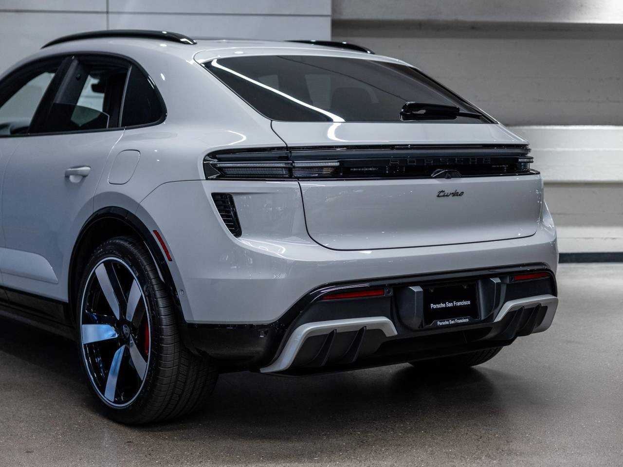2026 Porsche Macan Macan Turbo Electric