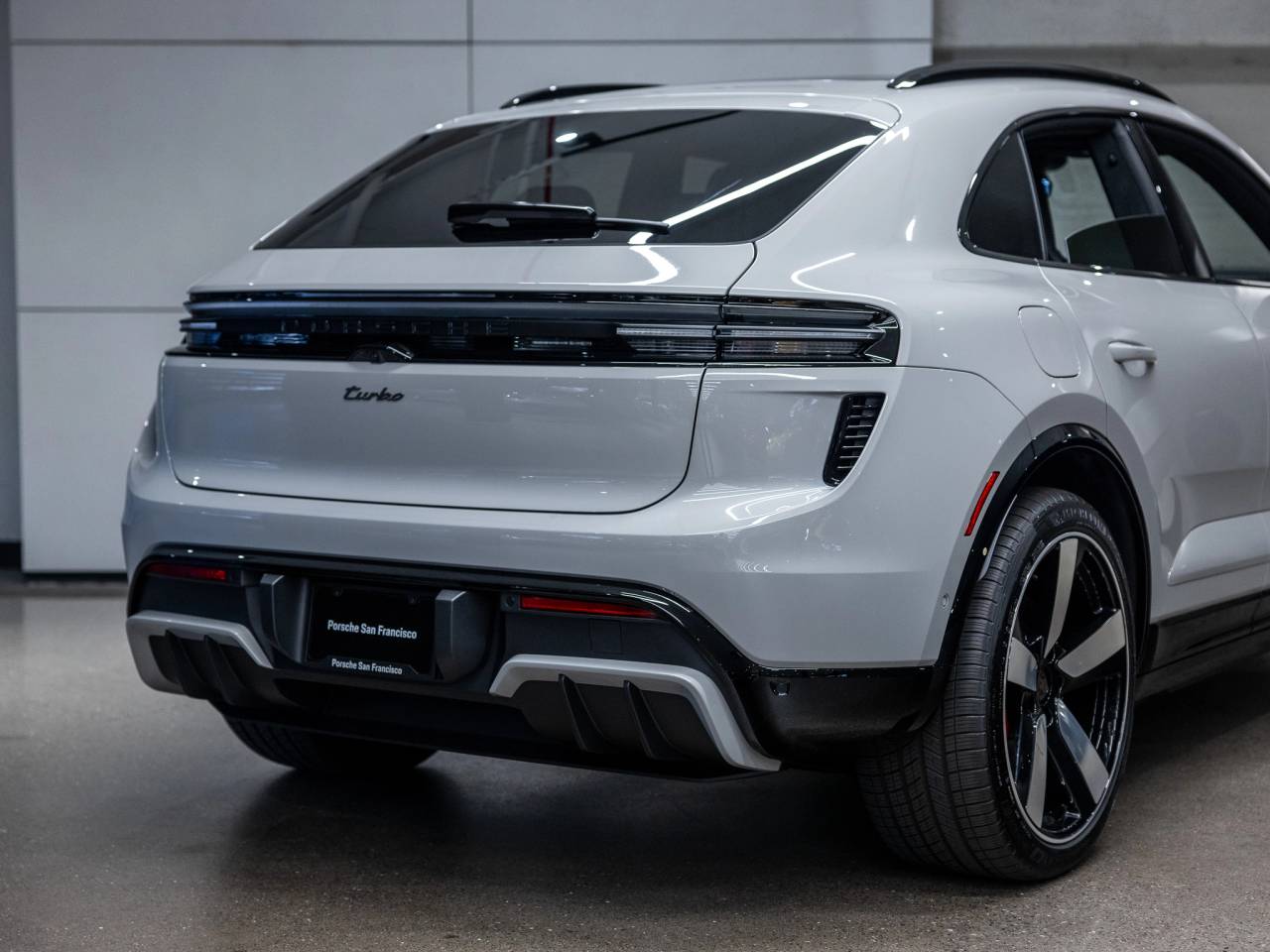 2026 Porsche Macan Macan Turbo Electric