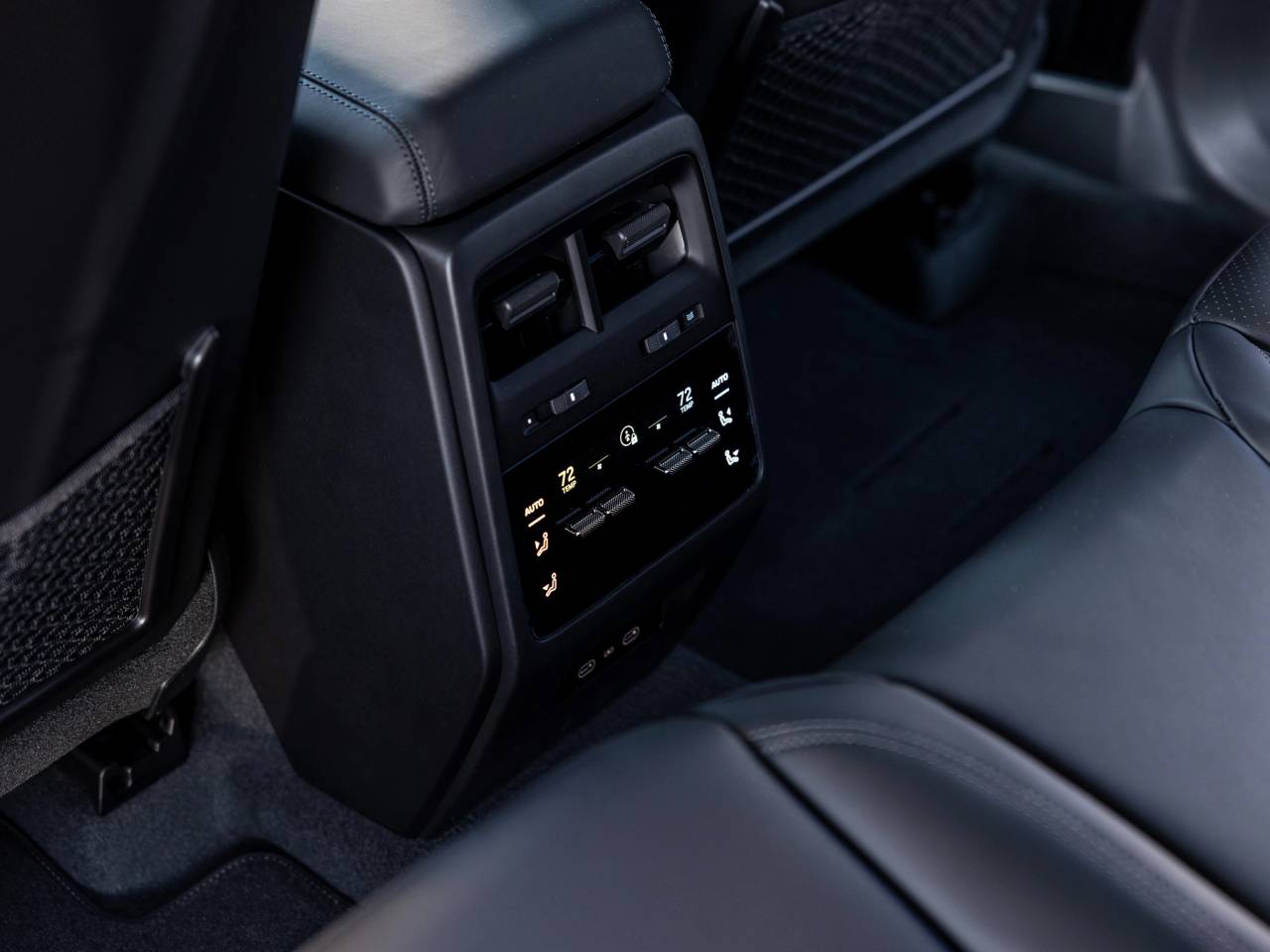2026 Porsche Macan Macan Turbo Electric