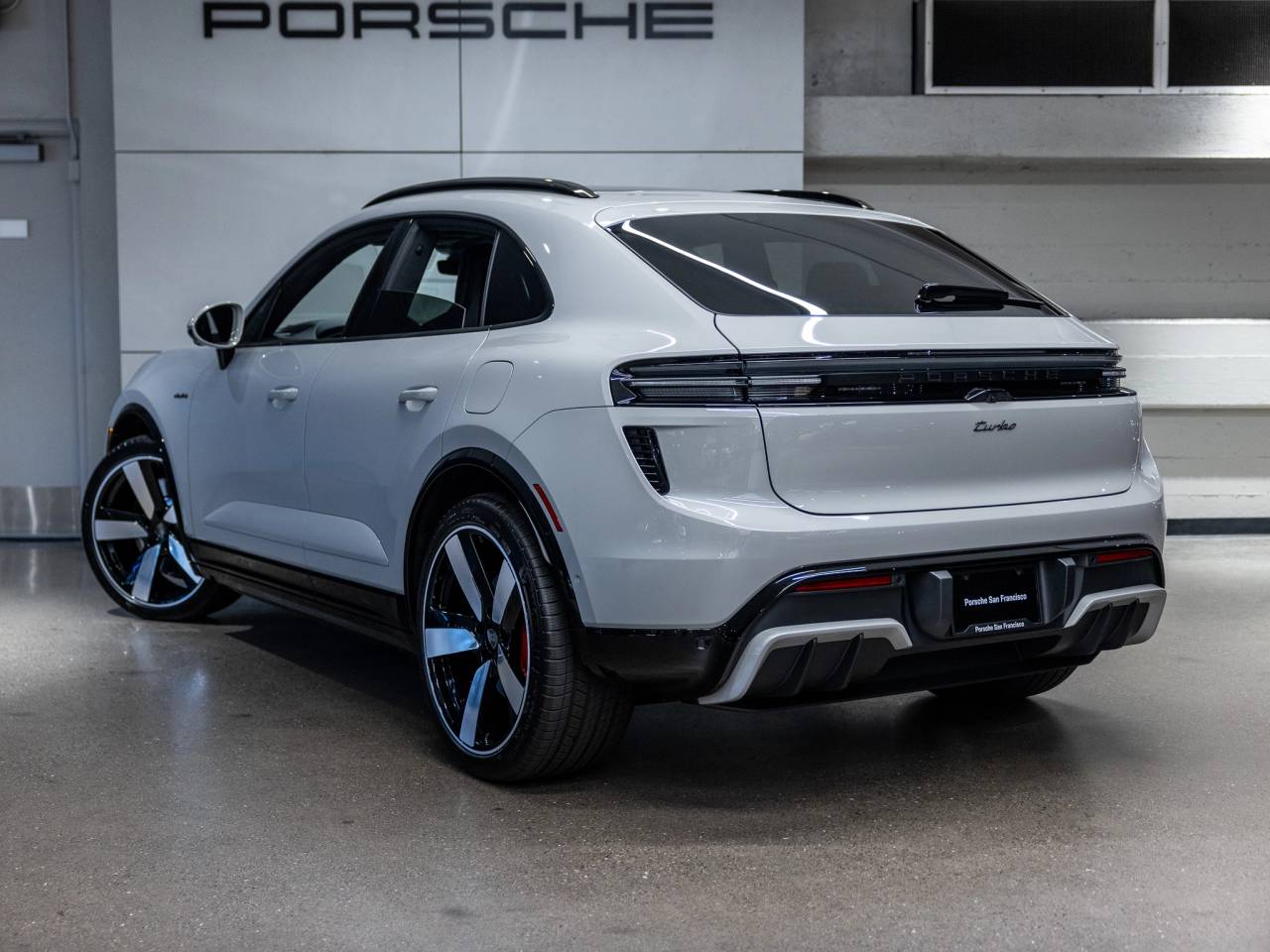 2026 Porsche Macan Macan Turbo Electric