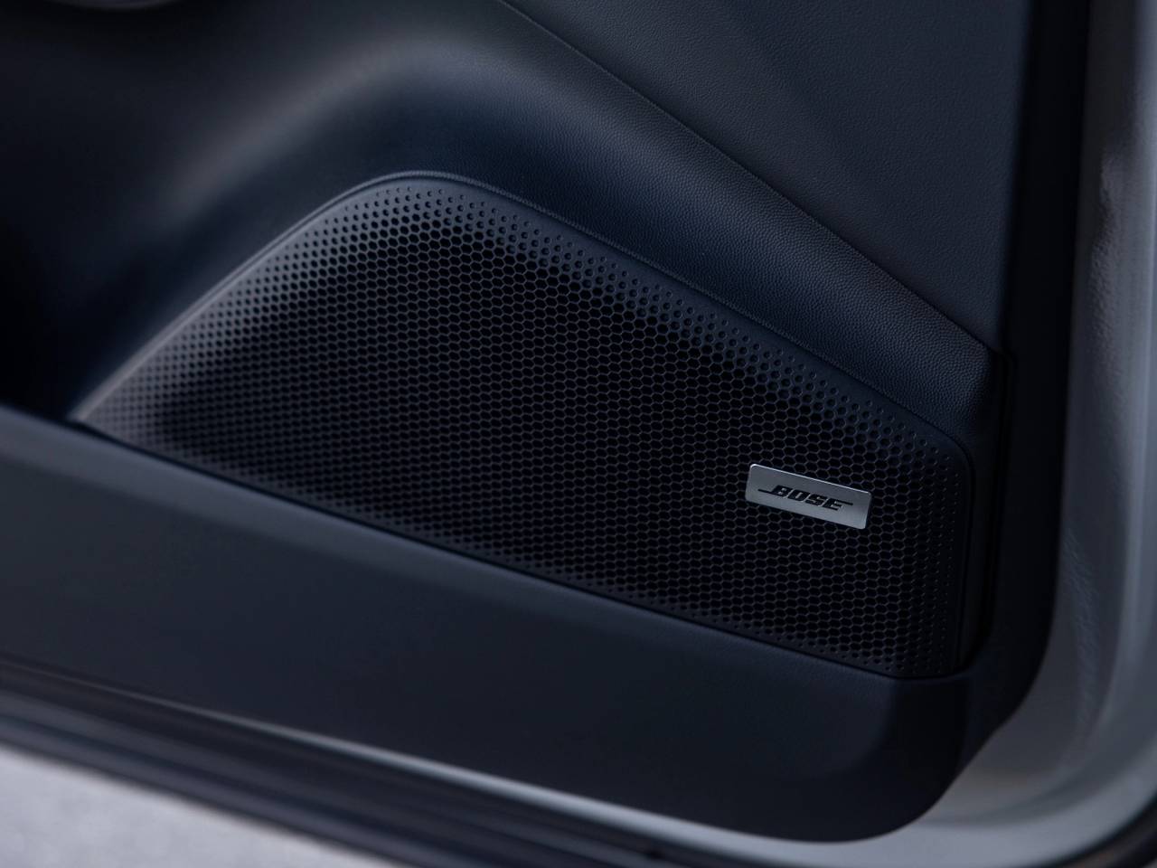 2026 Porsche Macan Macan Turbo Electric
