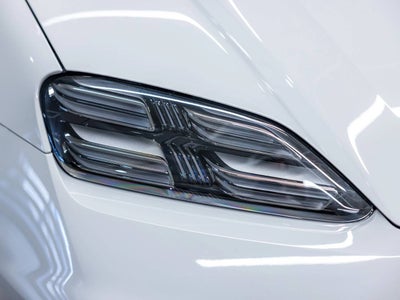 2026 Porsche Macan Macan Turbo Electric