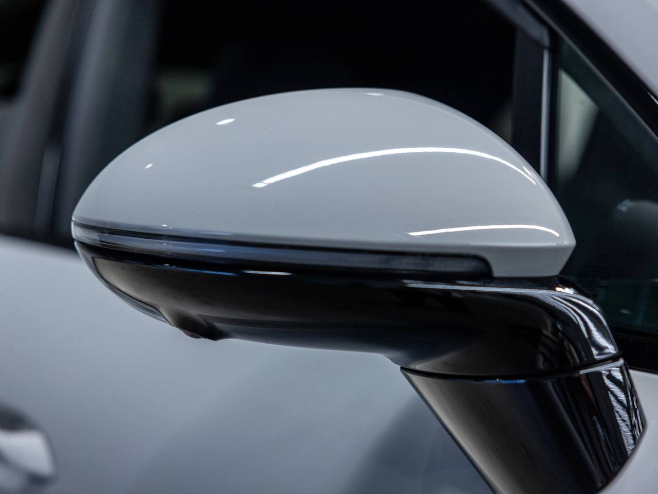2026 Porsche Macan Macan Turbo Electric