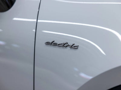 2026 Porsche Macan Macan Turbo Electric
