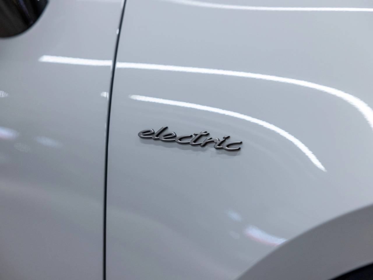 2026 Porsche Macan Macan Turbo Electric