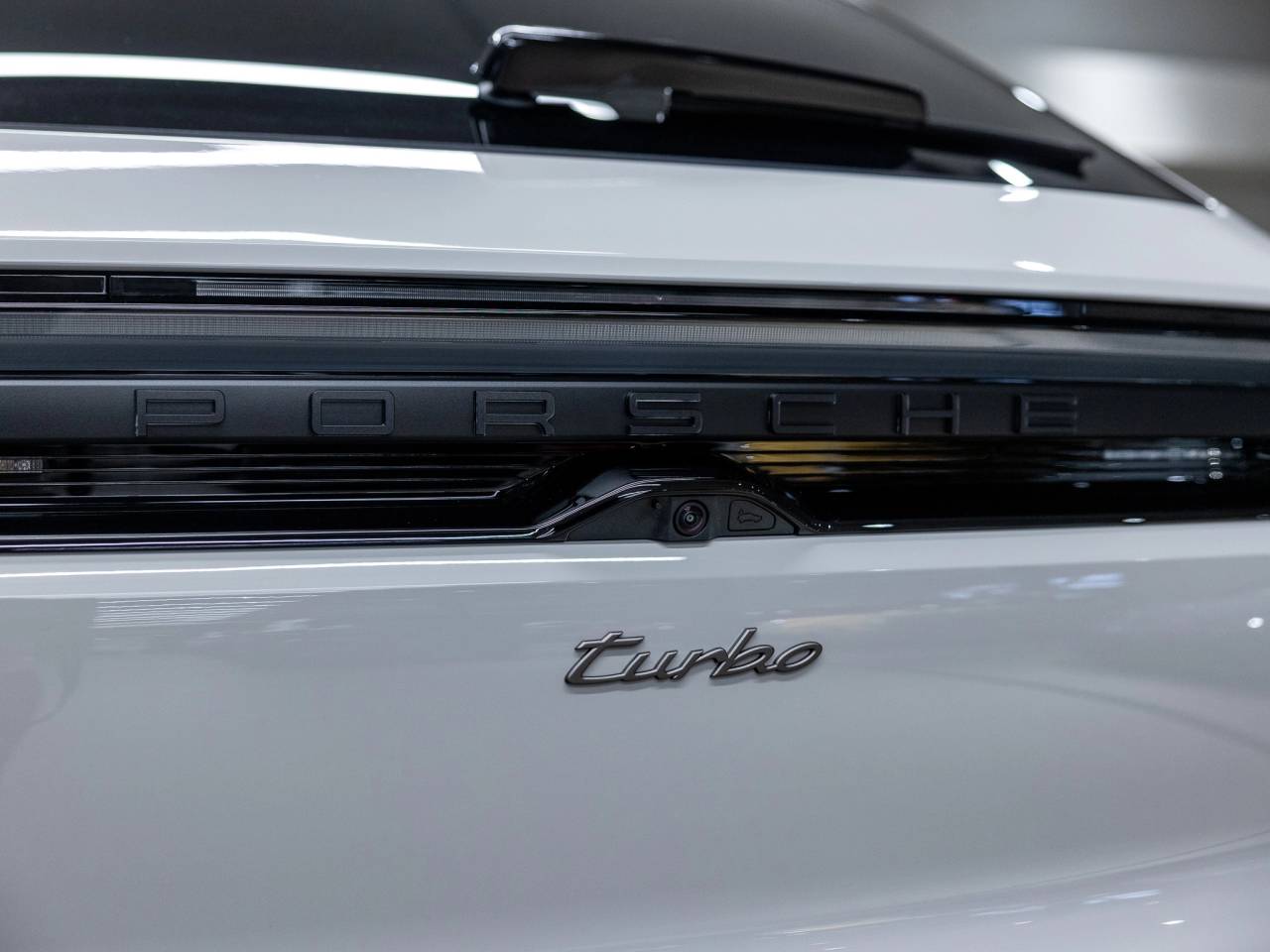 2026 Porsche Macan Macan Turbo Electric
