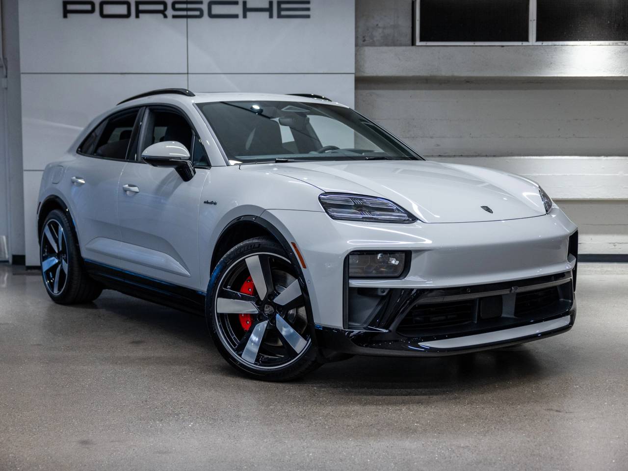2026 Porsche Macan Macan Turbo Electric