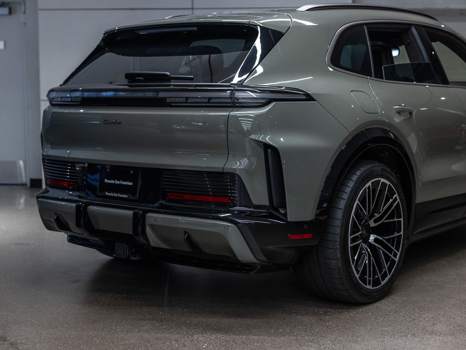 2026 Porsche Cayenne Cayenne Turbo Electric