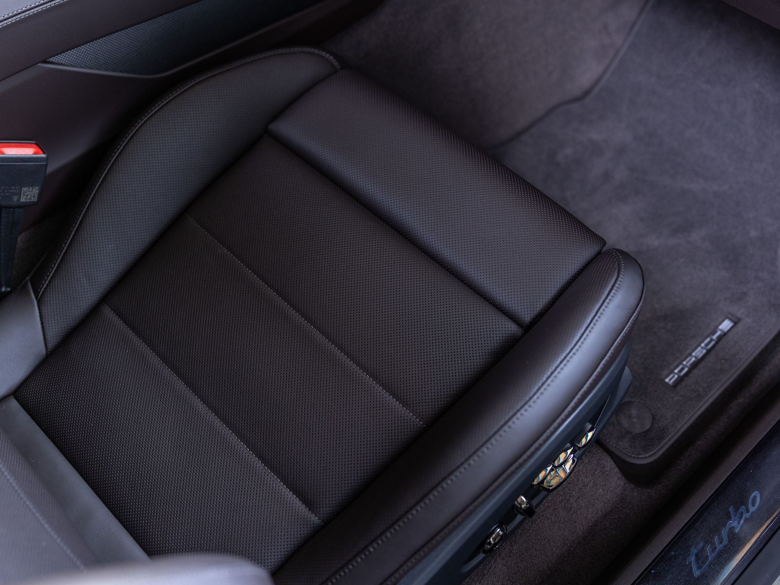 2026 Porsche Cayenne Cayenne Turbo Electric