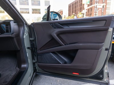 2026 Porsche Cayenne Cayenne Turbo Electric