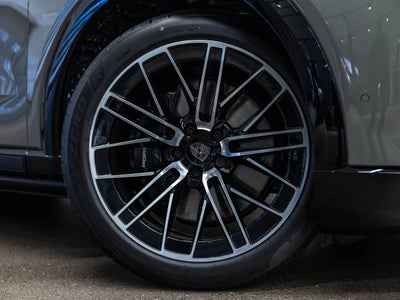 2026 Porsche Cayenne Cayenne Turbo Electric