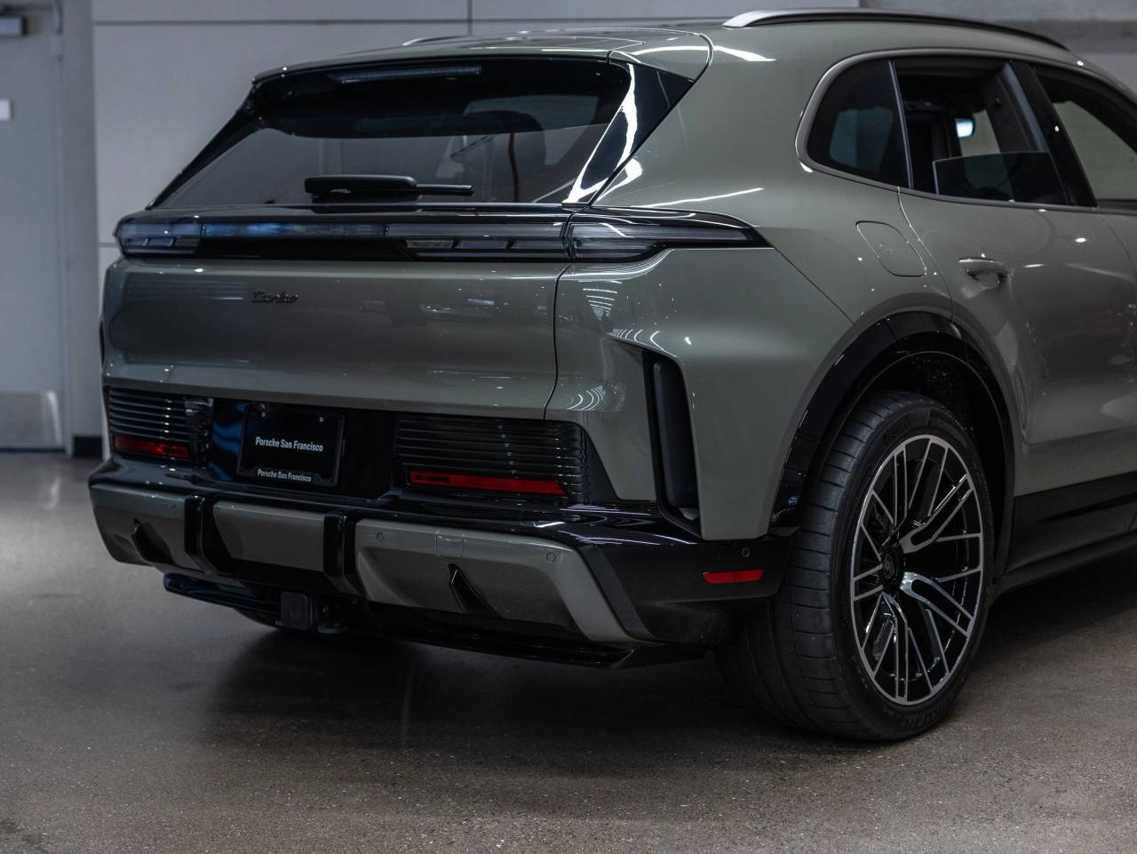 2026 Porsche Cayenne Cayenne Turbo Electric