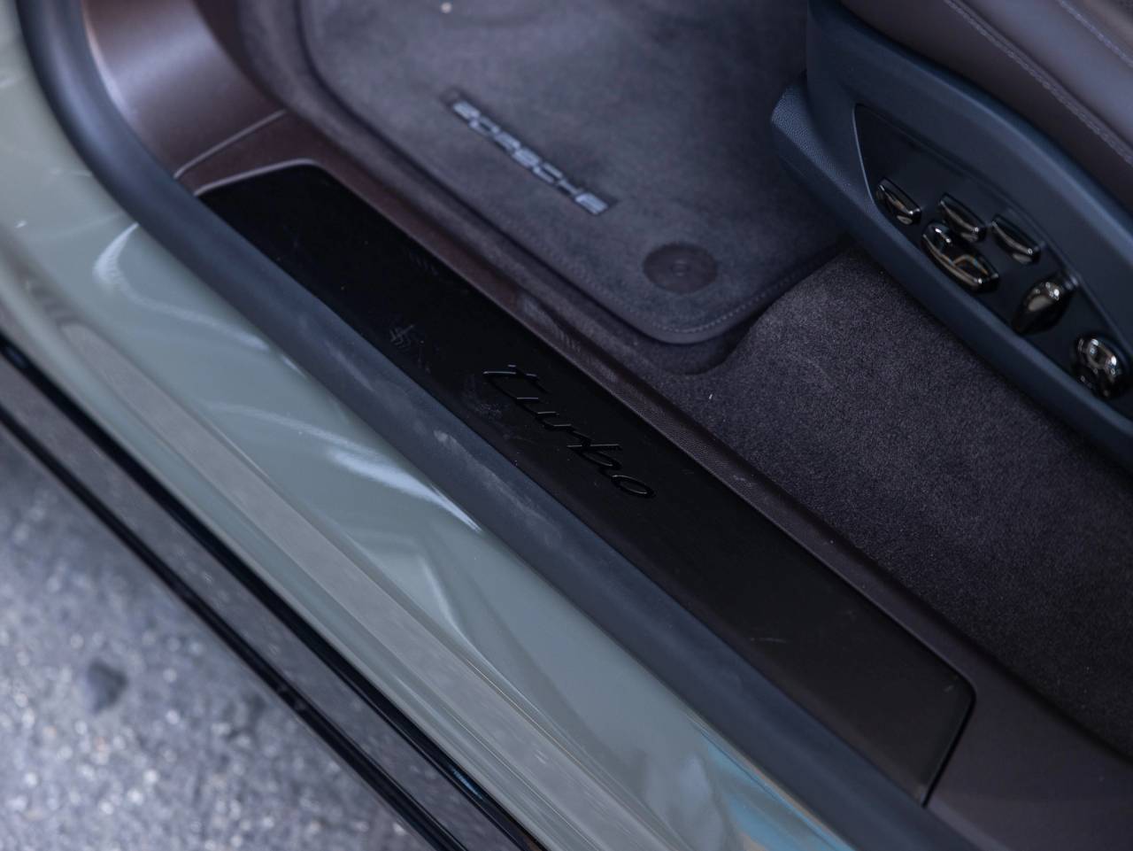2026 Porsche Cayenne Cayenne Turbo Electric