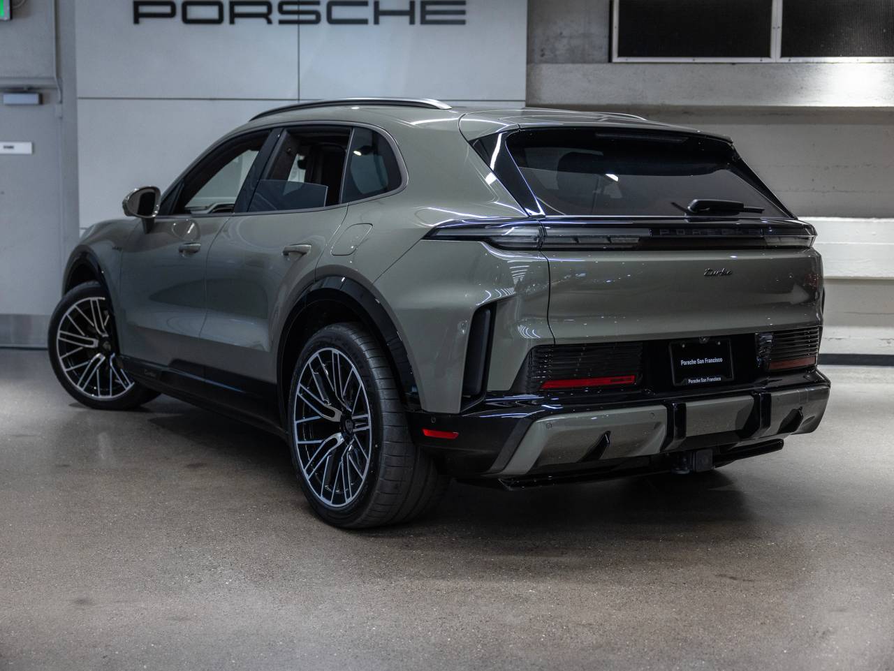 2026 Porsche Cayenne Cayenne Turbo Electric
