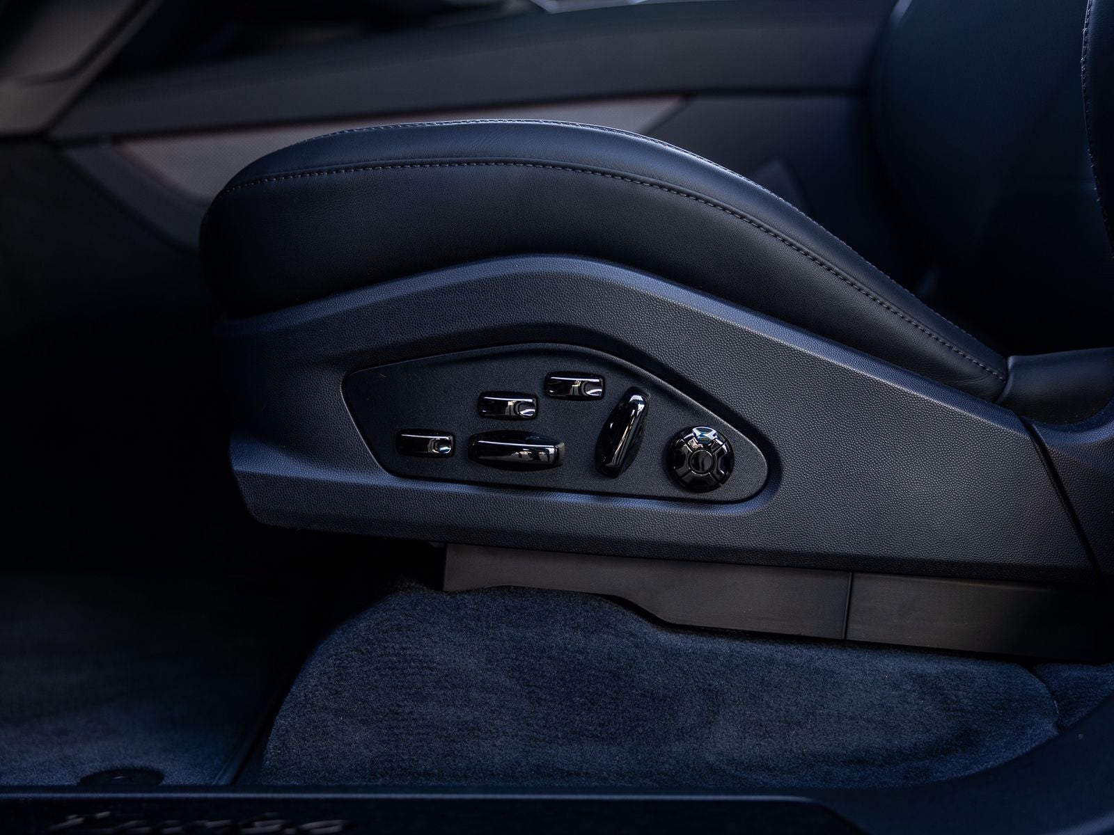 2026 Porsche Cayenne Cayenne Turbo Electric