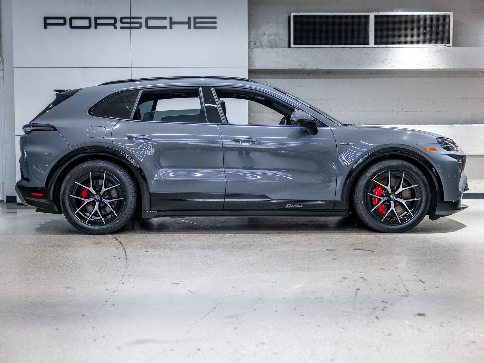 2026 Porsche Cayenne Cayenne Turbo Electric