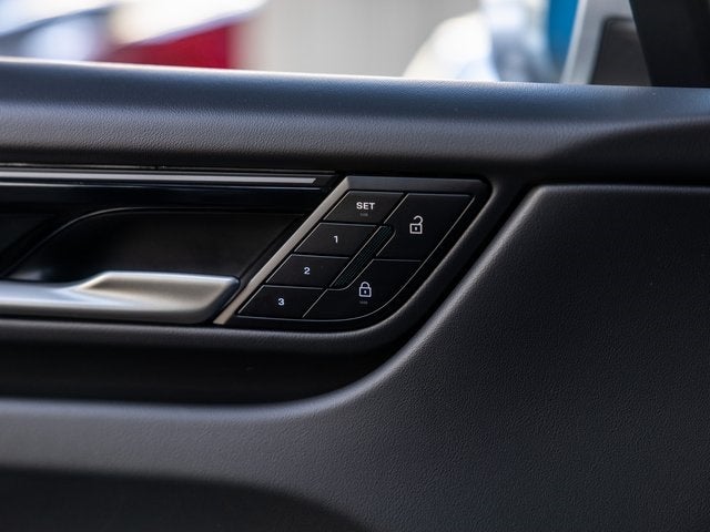 2025 Porsche Macan Macan Electric