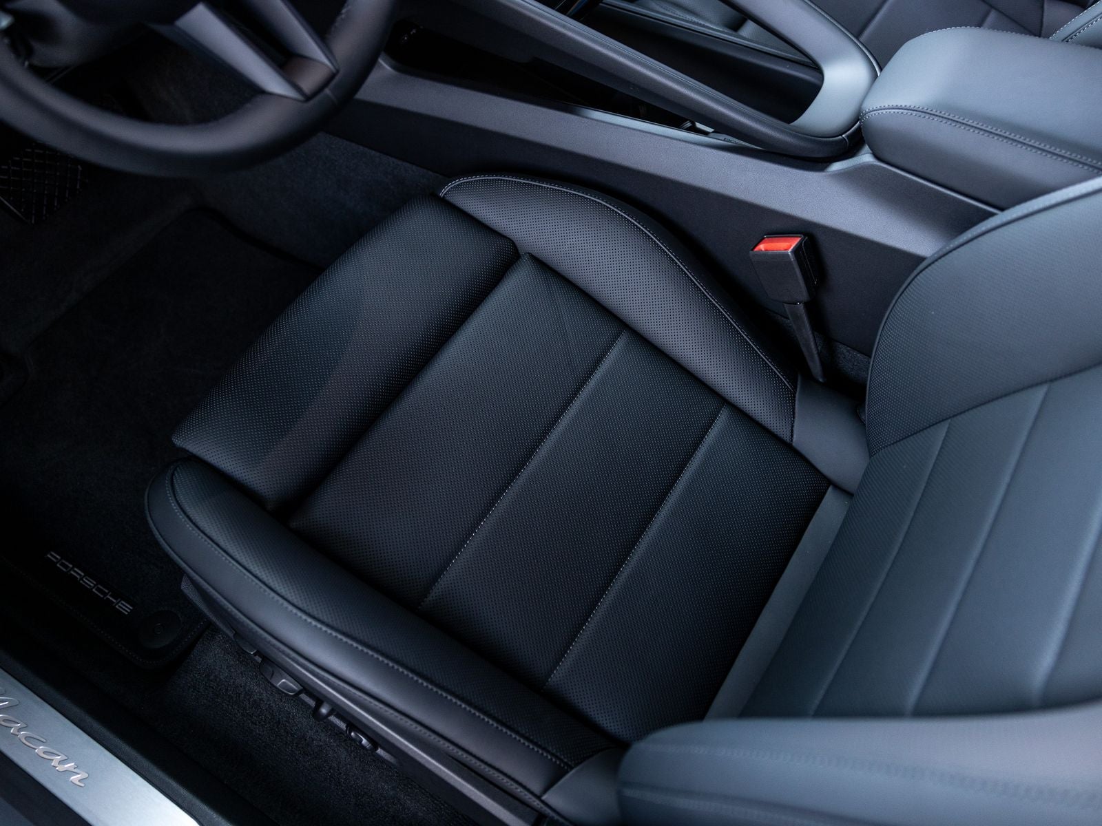 2025 Porsche Macan Electric