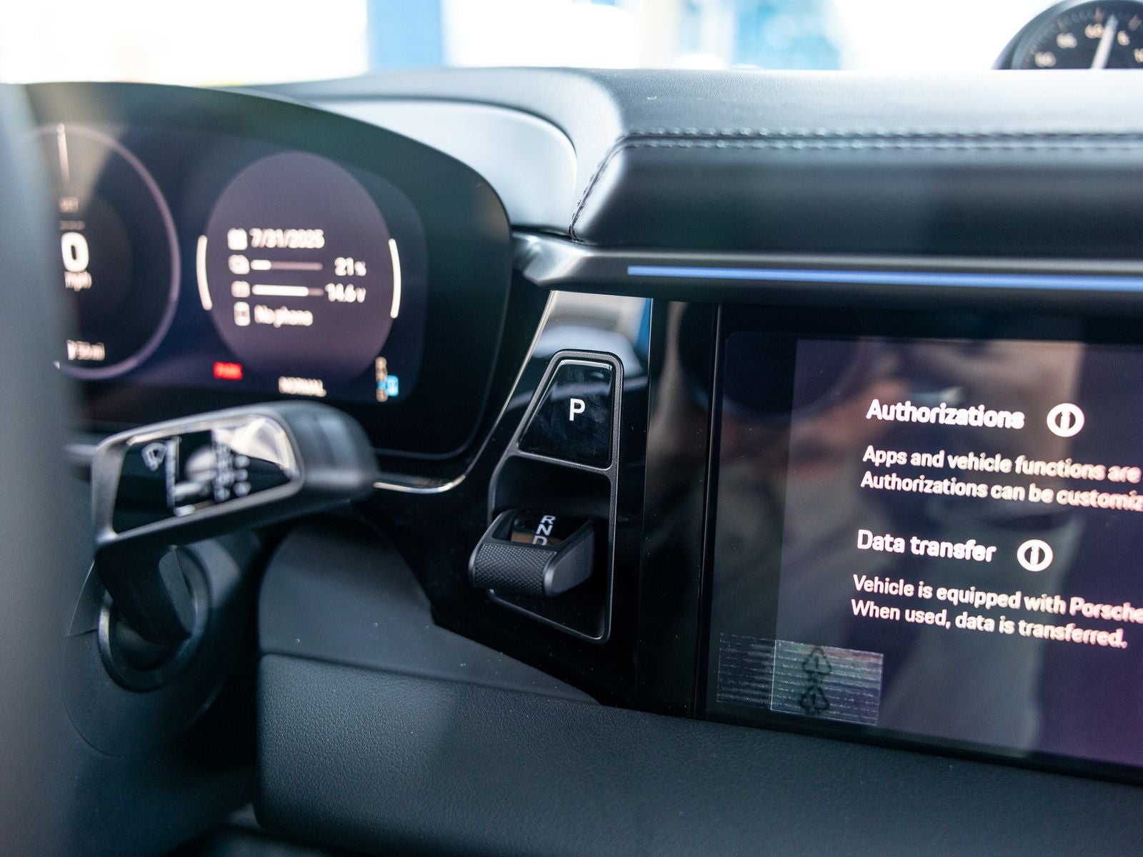 2025 Porsche Macan Electric