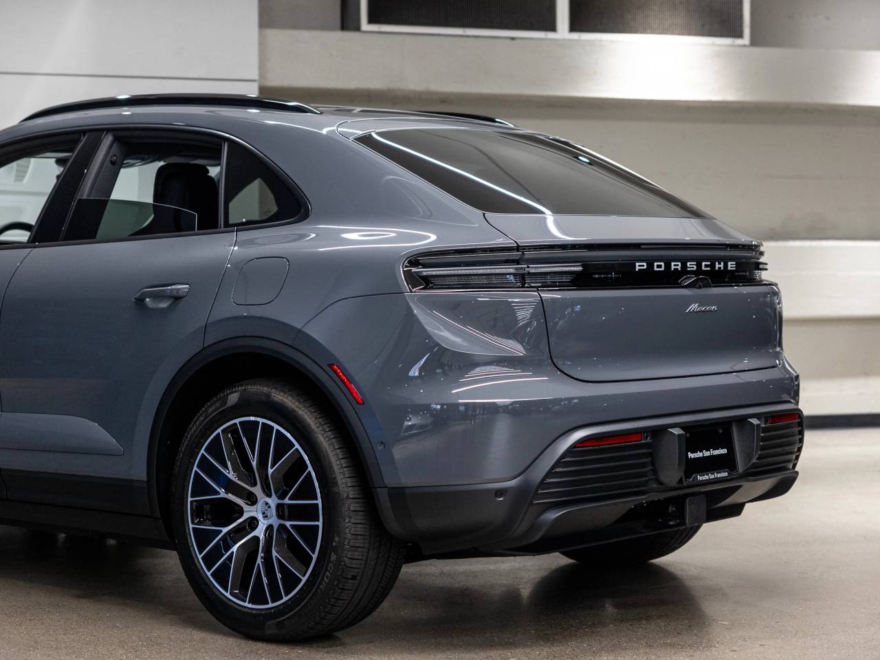 2025 Porsche Macan Electric
