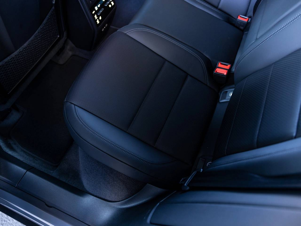 2025 Porsche Macan Electric