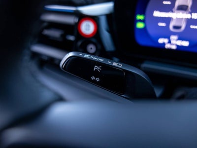 2025 Porsche Macan Electric