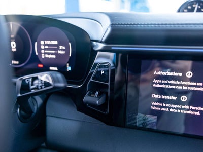 2025 Porsche Macan Electric