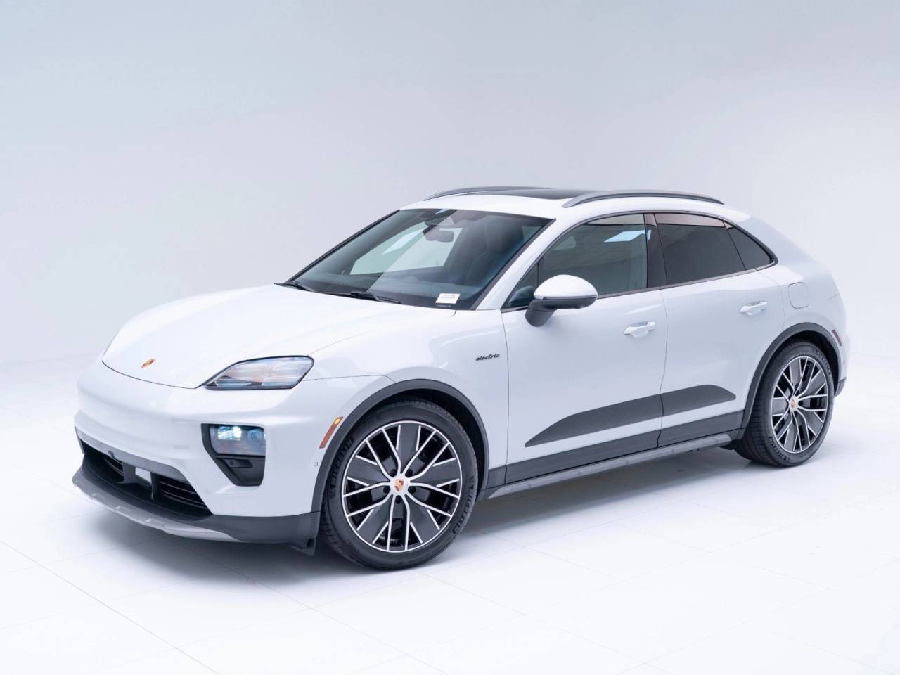 2025 Porsche Macan Macan Electric