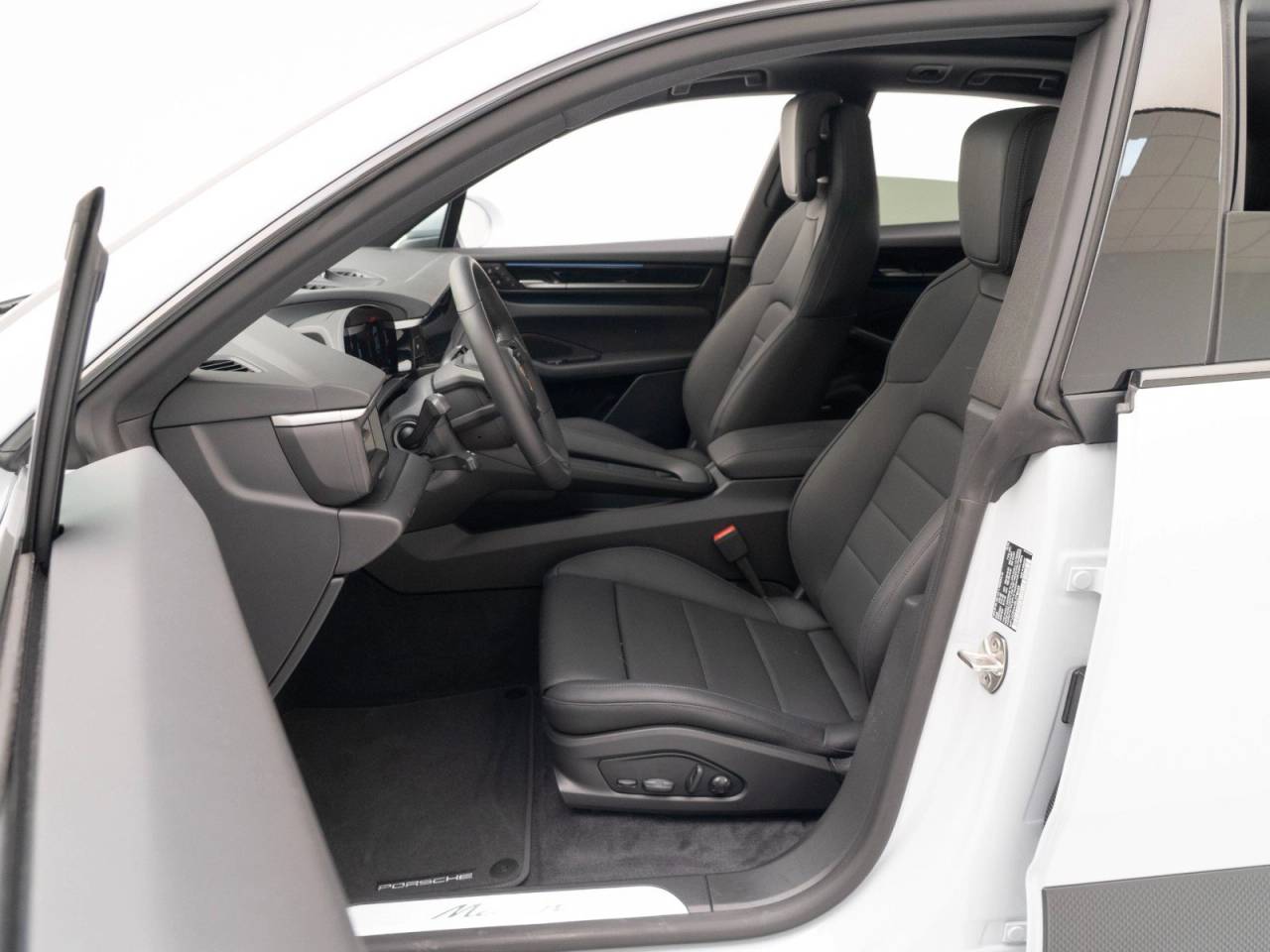 2025 Porsche Macan Macan Electric