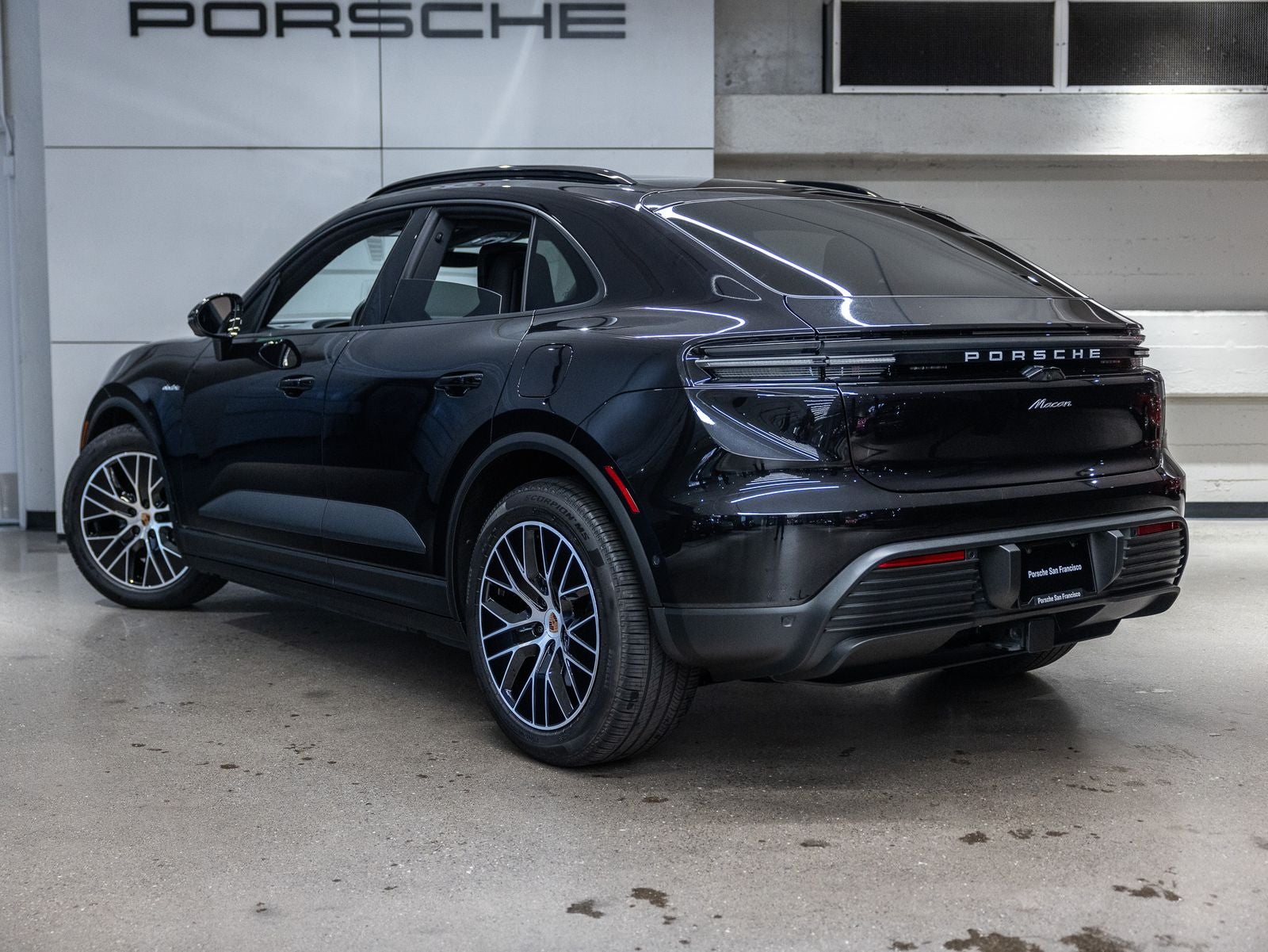 2025 Porsche Macan Macan Electric