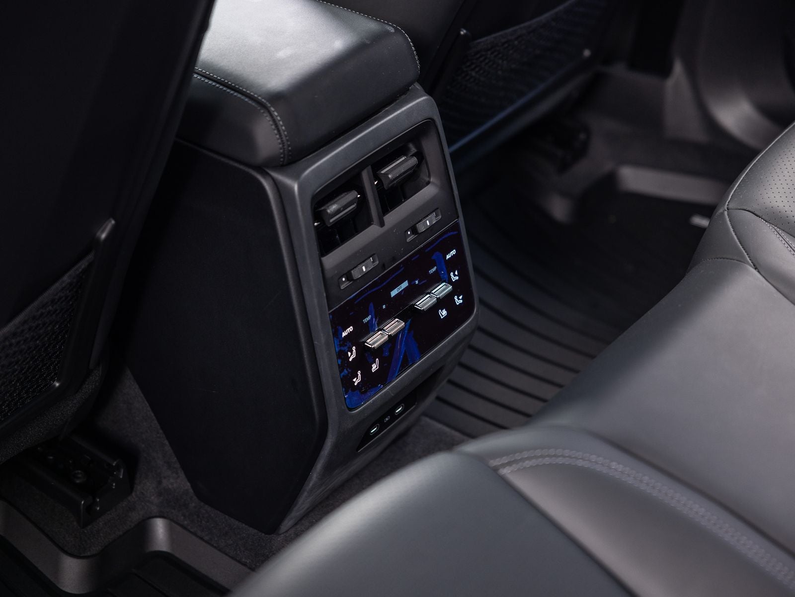 2025 Porsche Macan Macan Electric