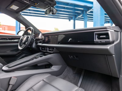 2025 Porsche Macan Macan Electric