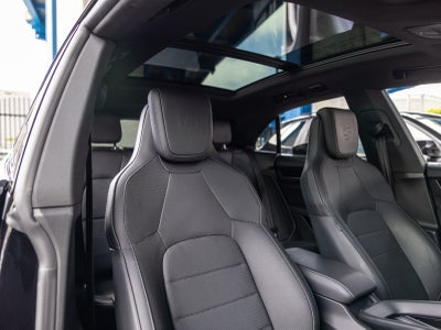 2025 Porsche Macan Macan Electric