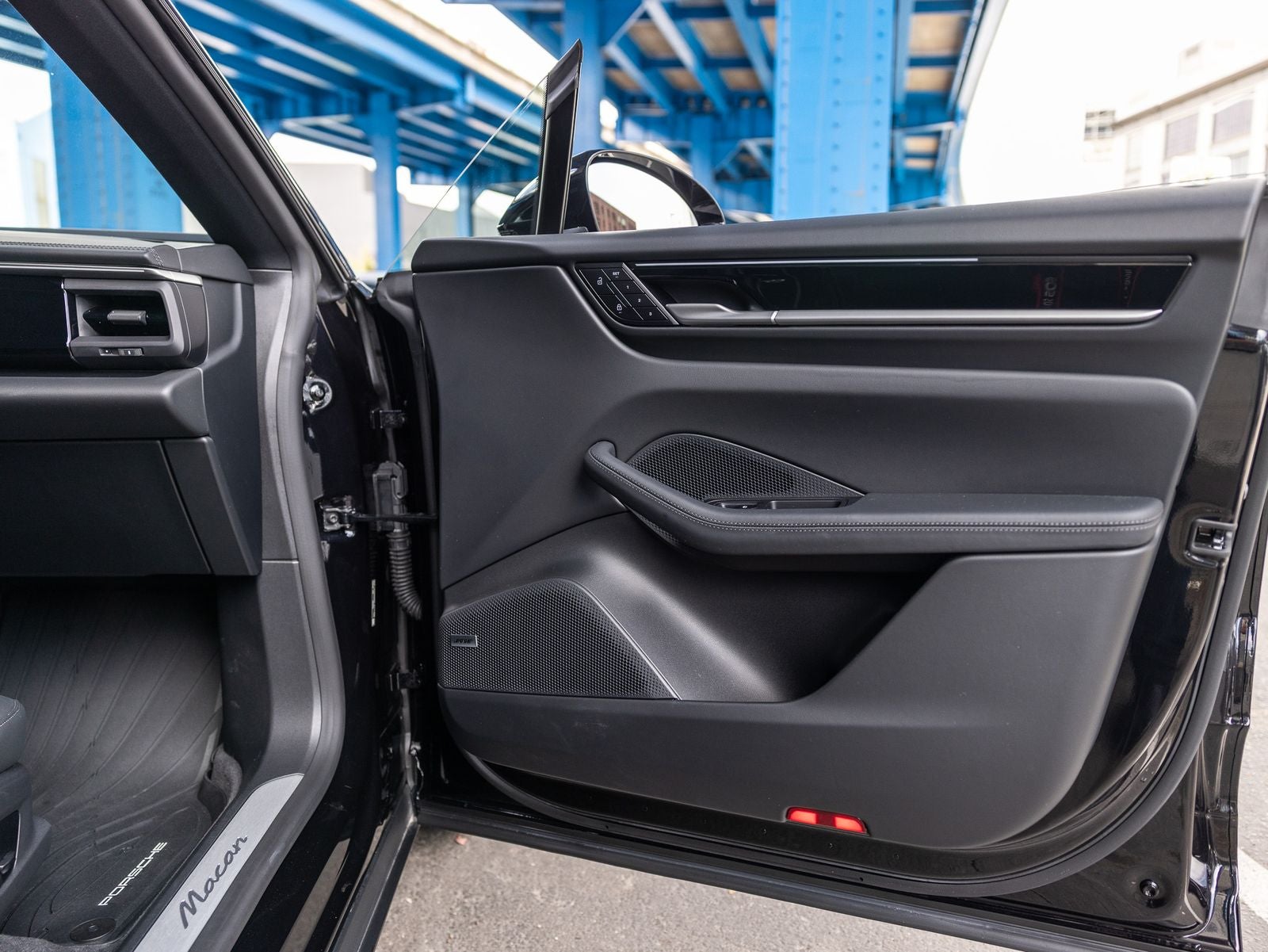 2025 Porsche Macan Macan Electric