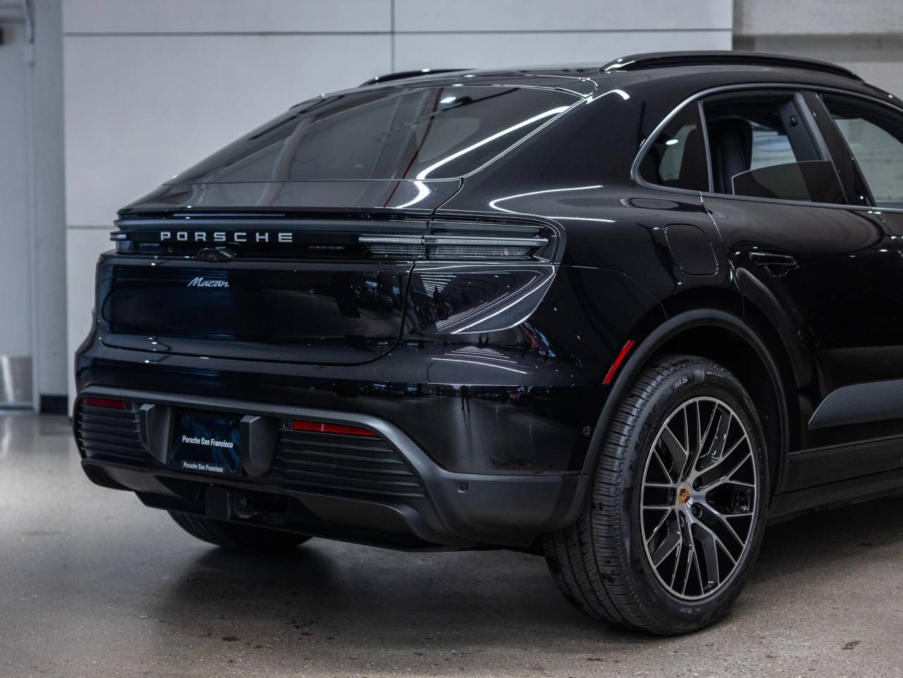 2025 Porsche Macan Macan Electric