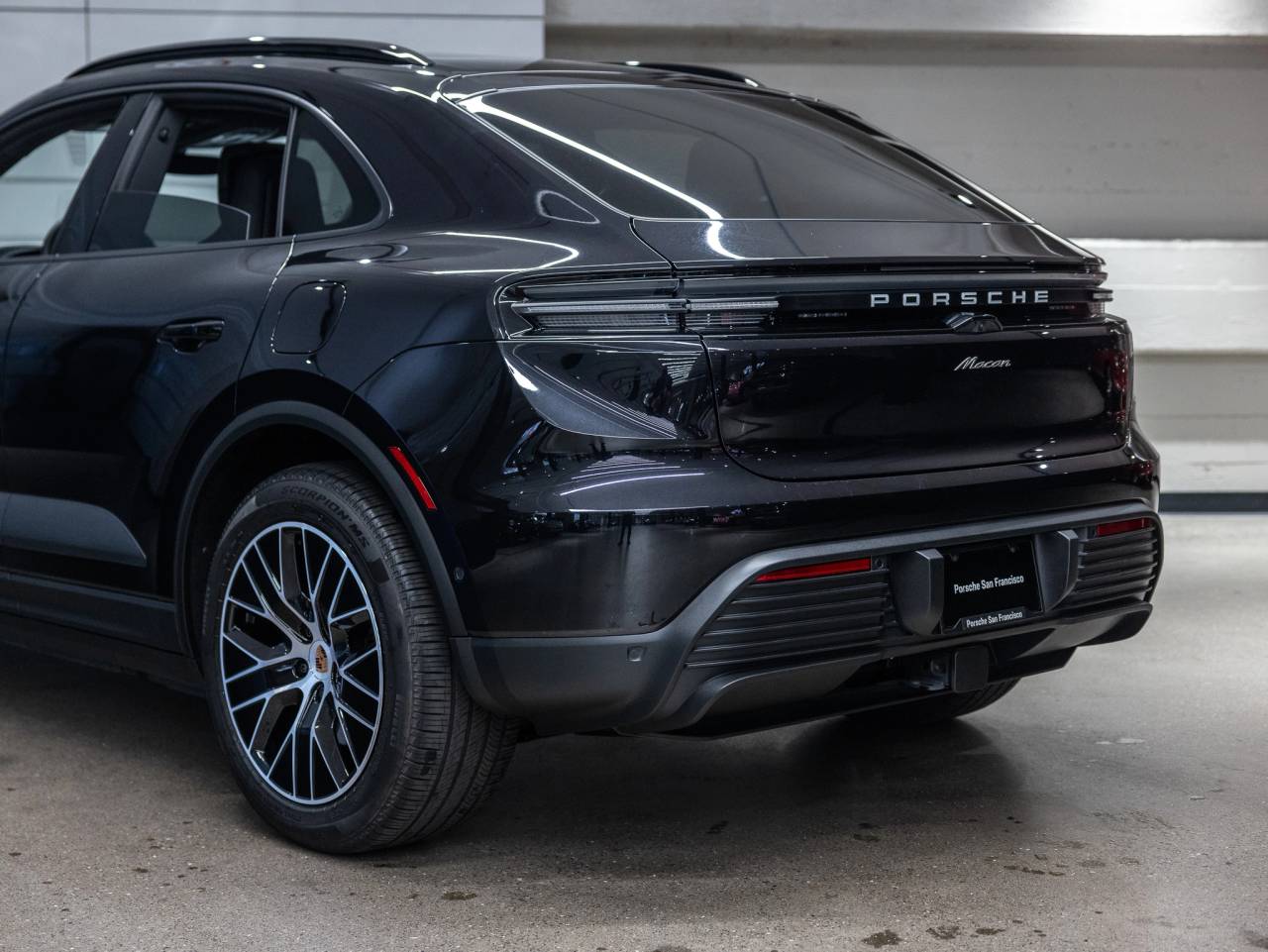 2025 Porsche Macan Macan Electric